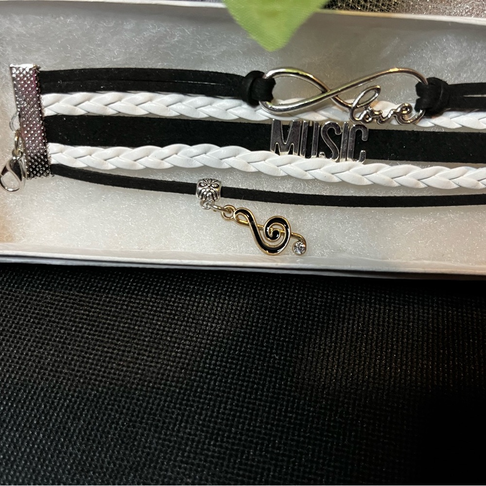 Musical Note Charm Bracelet - Picture 2 of 2